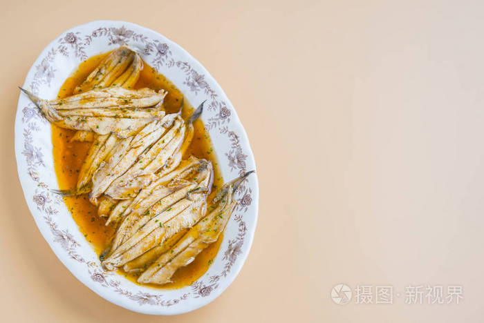 沙丁鱼捕食典型的西班牙健康塔帕