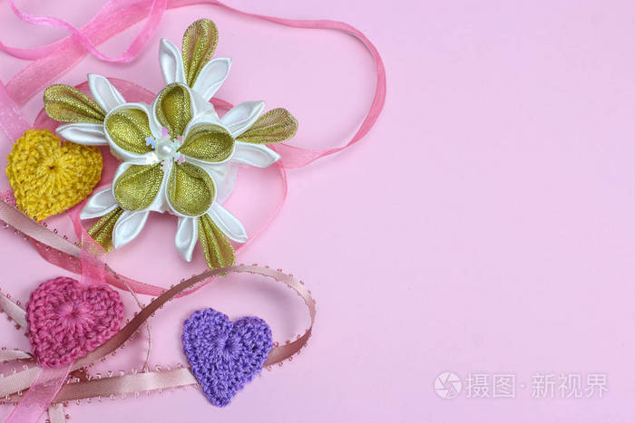 日本坎扎什手工花心形粉红背景丝带