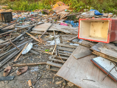 老房子在工地上被完全摧毁了