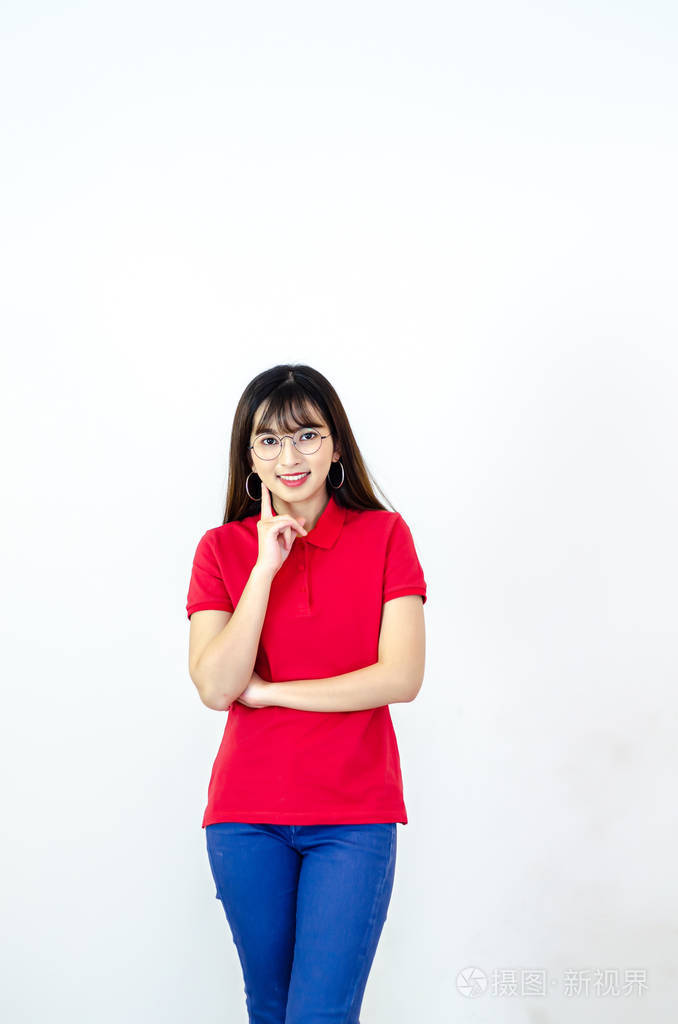 白底人物概念