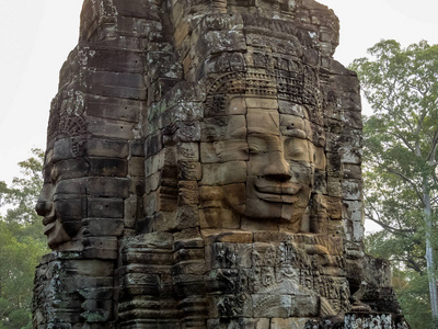 吴哥窟是柬埔寨暹粒的一座寺庙建筑群。