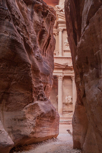 狭槽 外观 佩特拉 艾尔 联合国教科文组织 骆驼 坟墓 旅游业