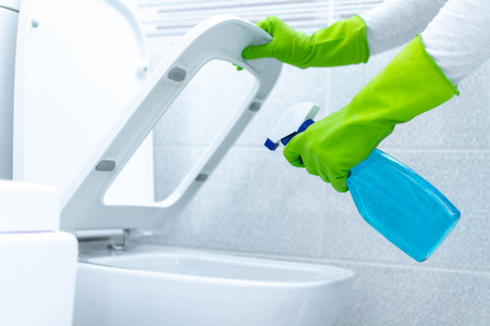 清理卫生间图片