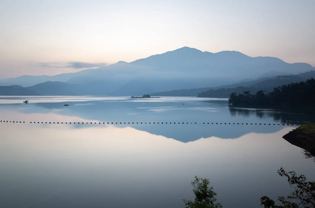 日月潭晨景