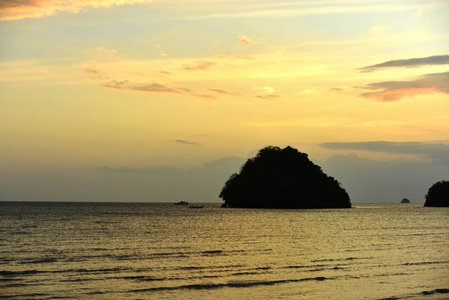 颜色 傍晚 黄昏 海岸 美丽的 海滩 假期 日落 亚洲 旅行