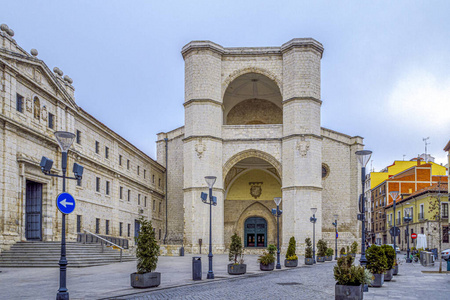 西班牙瓦拉多利德的建筑。圣贝尼托修道院