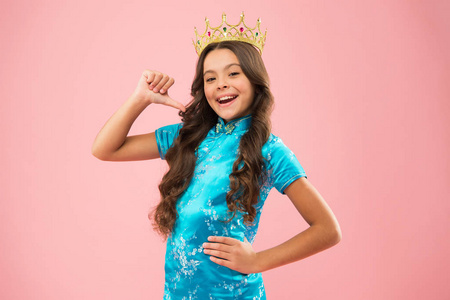 女孩戴皇冠.公主礼仪.奖励概念.选美大赛冠军.国际选美大赛.