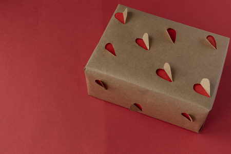 DIY手工纸心型礼物。情人节。情人节。生日。爱与心。
