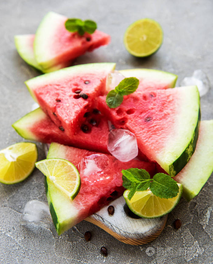 watermelonwithlimesandice