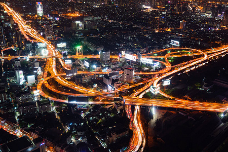 泰国曼谷市夜间高速公路鸟瞰图