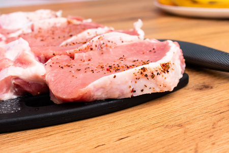 食物 粉红色 屠夫 蛋白质 猪肉 生的 烹饪 烤架 厨房