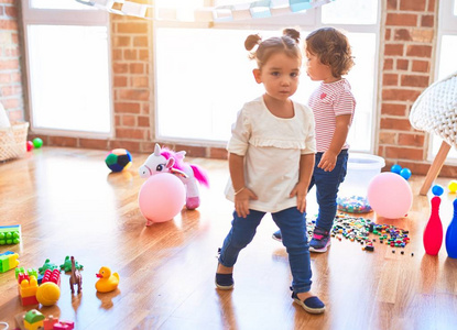 西班牙裔 玩具 幼儿 教育 小孩 游戏时间 可爱的 房子