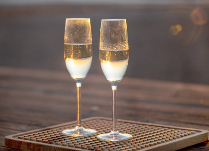 庆祝 饮料 葡萄酒 奢侈 玻璃杯 透明的 聚会 酒杯 玻璃