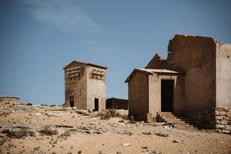 被缓缓进入图片-被缓缓进入素材-被缓缓进入插画-摄图新视界