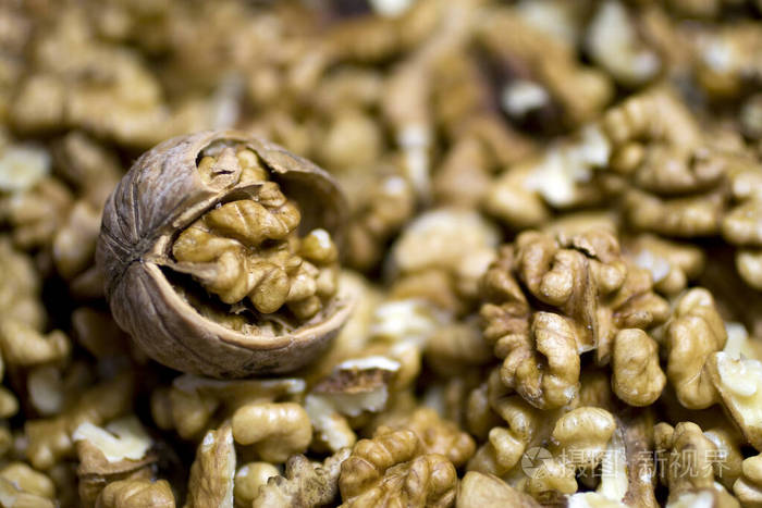 核桃仁和全核桃照片-正版商用图片27qf1c-摄图新视界