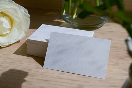 空白白纸空白名片设计短信联系您的姓名和工作描述照片