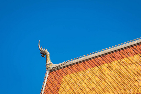 老挝琅勃拉邦一座佛寺的屋顶