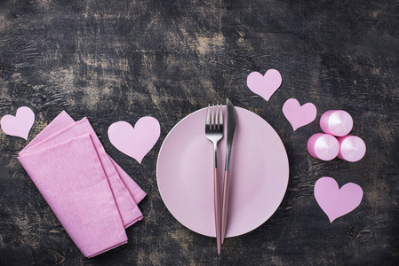 情人节粉色餐桌摆设图片