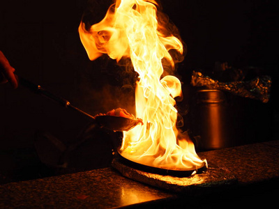 温暖的 傍晚 平底锅 木柴 危险 燃烧 火焰 木材 热的