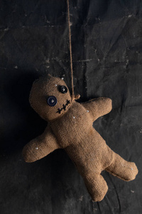 疼痛娃娃图片-疼痛娃娃素材-疼痛娃娃插画-摄图新视界