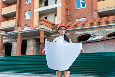 女孩 女人 项目 商业 安全帽 工程师 房子 建筑 建设