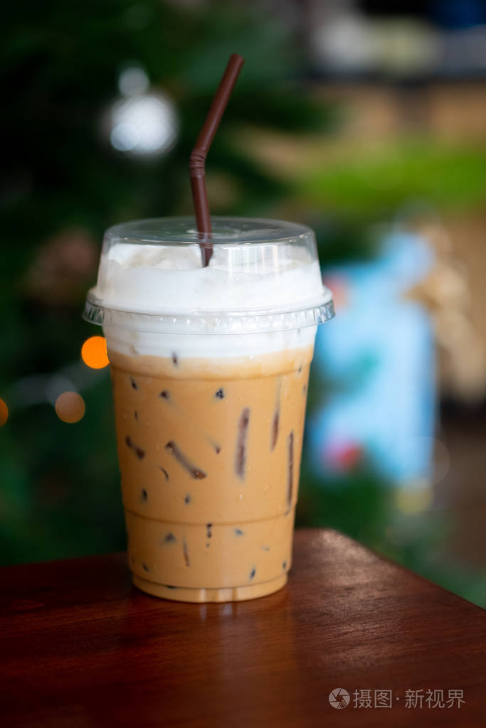 一杯冰卡布奇诺