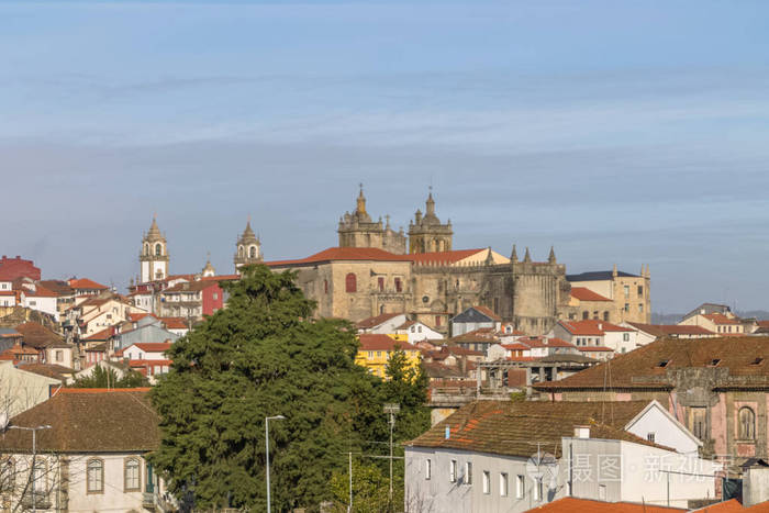 在维谢乌市市中心，维休大教堂和仁慈教堂位于顶部，Se Cathedral de Viseu e Igreja da Miseri