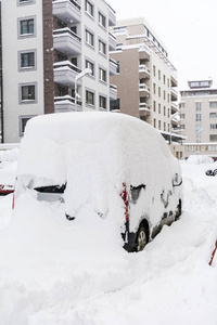 开车 汽车 街道 运输 雪堆 运动 冬天 交通 轮廓 假日