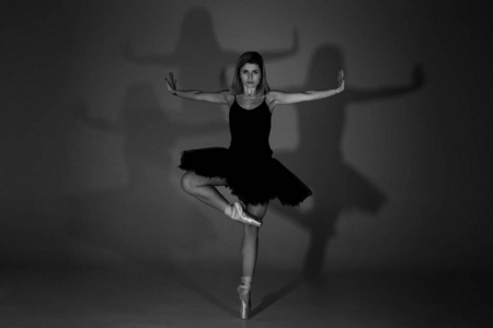 古典的 行动 芭蕾 艺术 表演者 女孩 舞者 跳舞 身体