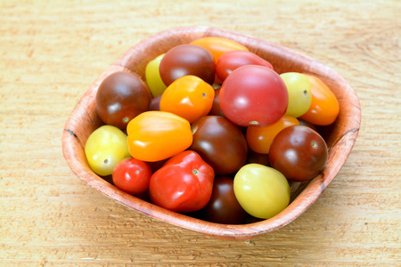  cherry tomatoes 