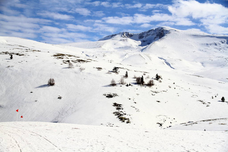 小山 寒冷的 季节 假日 天气 滑雪 场景 天空 美丽的