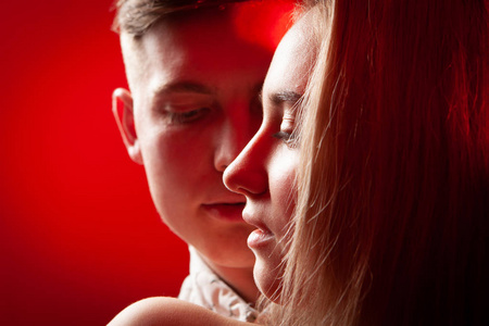 美女和一个男的图片