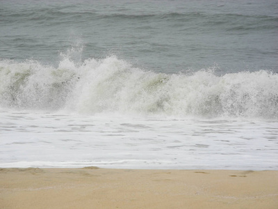 喀拉拉邦阿拉伯海的波浪图片