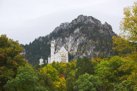 秋天 目的地 欧洲 建筑学 旅游业 城堡 自然 幻想 美女