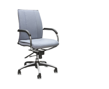 灰色纺织品制成的办公椅。白色隔离