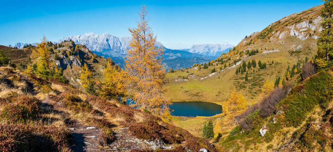 萨尔茨堡阿尔卑斯山秋季格罗瑟湖