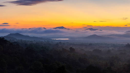 鸟瞰，晨曦全景。