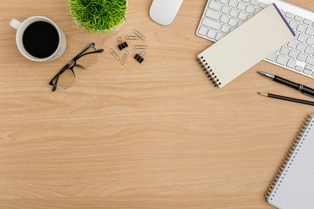 木质办公桌图片-木质办公桌素材-木质办公桌插画-摄图新视界