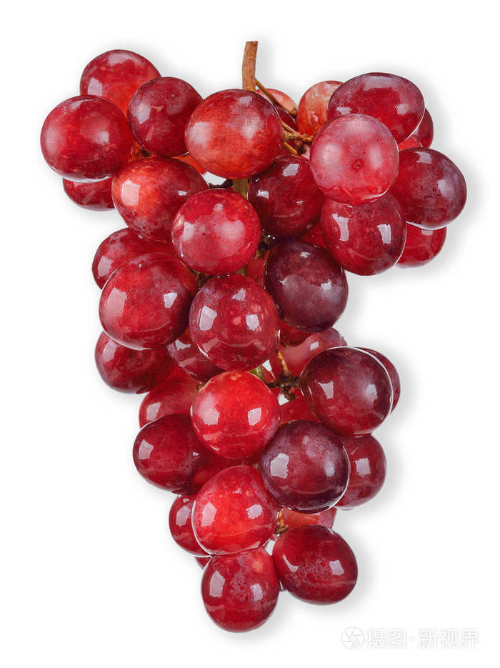 在白色的修剪路径上孤立的红葡萄