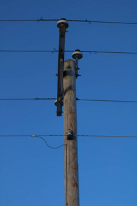 高的 古老的 塔架 电报 电话 电缆 木材 通信 电压 技术