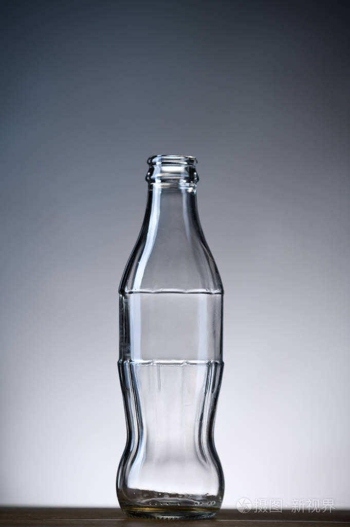 emptyglassbottleforreusabledrinks