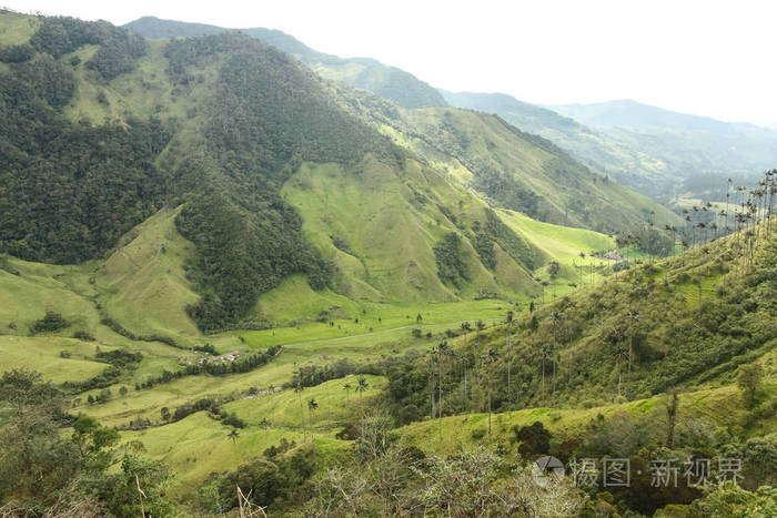 科科拉山谷，坐落在科拉山脉之间