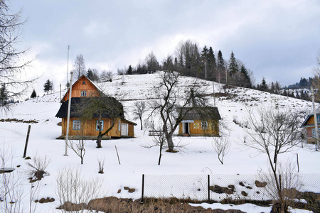 建筑学 小屋 阳光 丘陵 乡村 天气 小山 冬天 屋顶 村庄