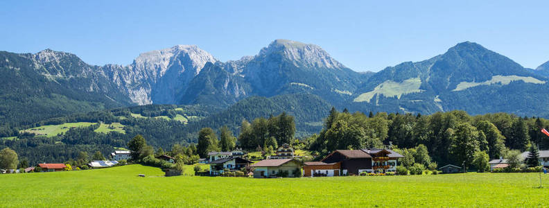 阿尔卑斯山全景背景