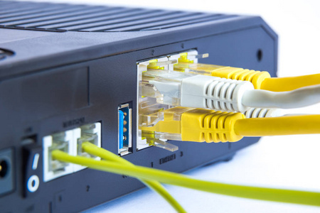 调制解调器adsl和以太网电缆连接