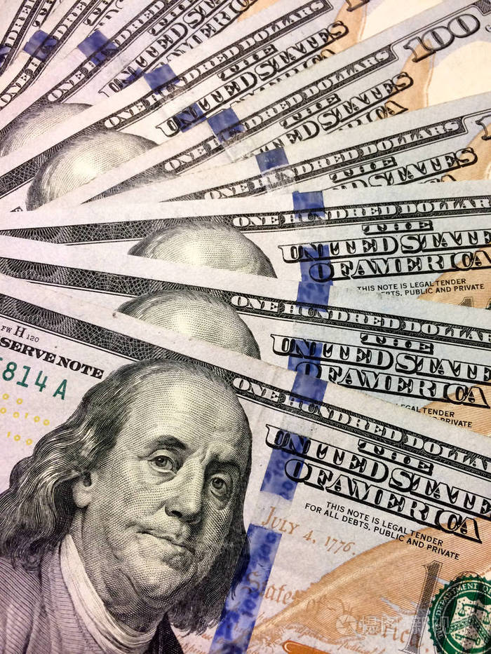 美国垂直一百美元钞票