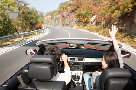 开车旅行唯美壁纸海报设计