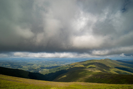 喀尔巴阡山 旅行 旋风 积雨云 冒险 旅游业 乌克兰 气氛