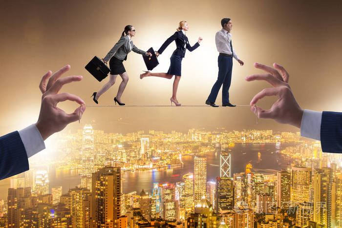 商界人士步履维艰