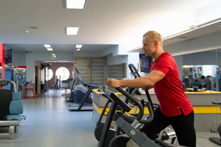 健美 教练 权力 适合 动机 运动服 男人 决心 健身房